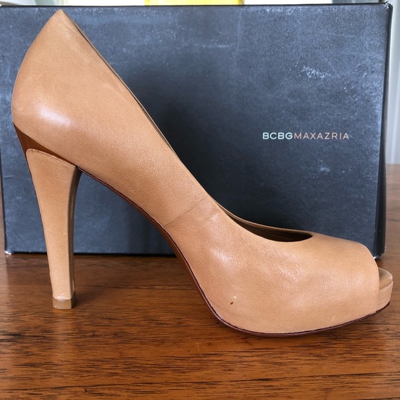 BCBGMAXAZRIA Sand Leather Ma-Dune Peep-toe Heels - Picture 3 of 15